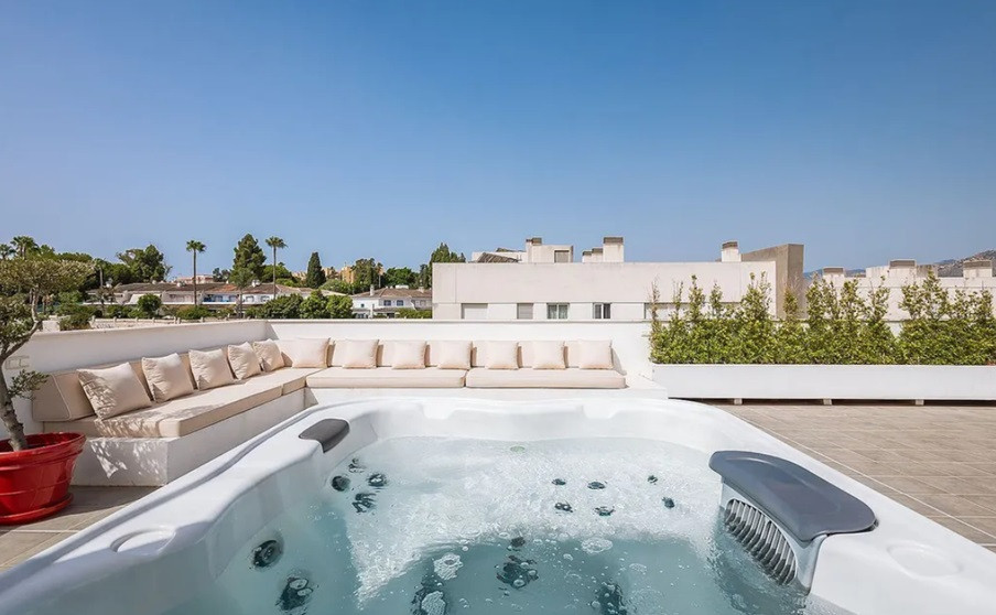 4 Bed Apartment for sale in San Pedro De Alcántara Costa Del Sol, Málaga, Spain