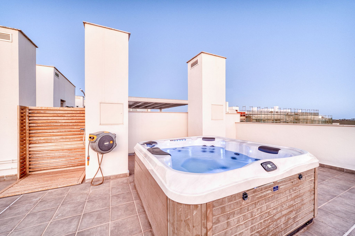 4 Bed Apartment for sale in San Pedro De Alcántara Costa Del Sol, Málaga, Spain