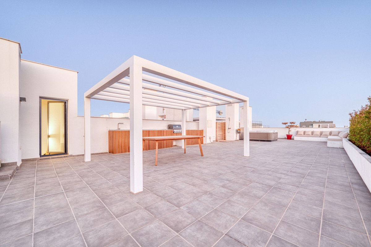 4 Bed Apartment for sale in San Pedro De Alcántara Costa Del Sol, Málaga, Spain