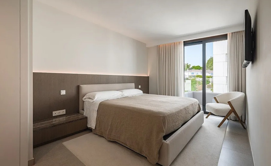 4 Bed Apartment for sale in San Pedro De Alcántara Costa Del Sol, Málaga, Spain