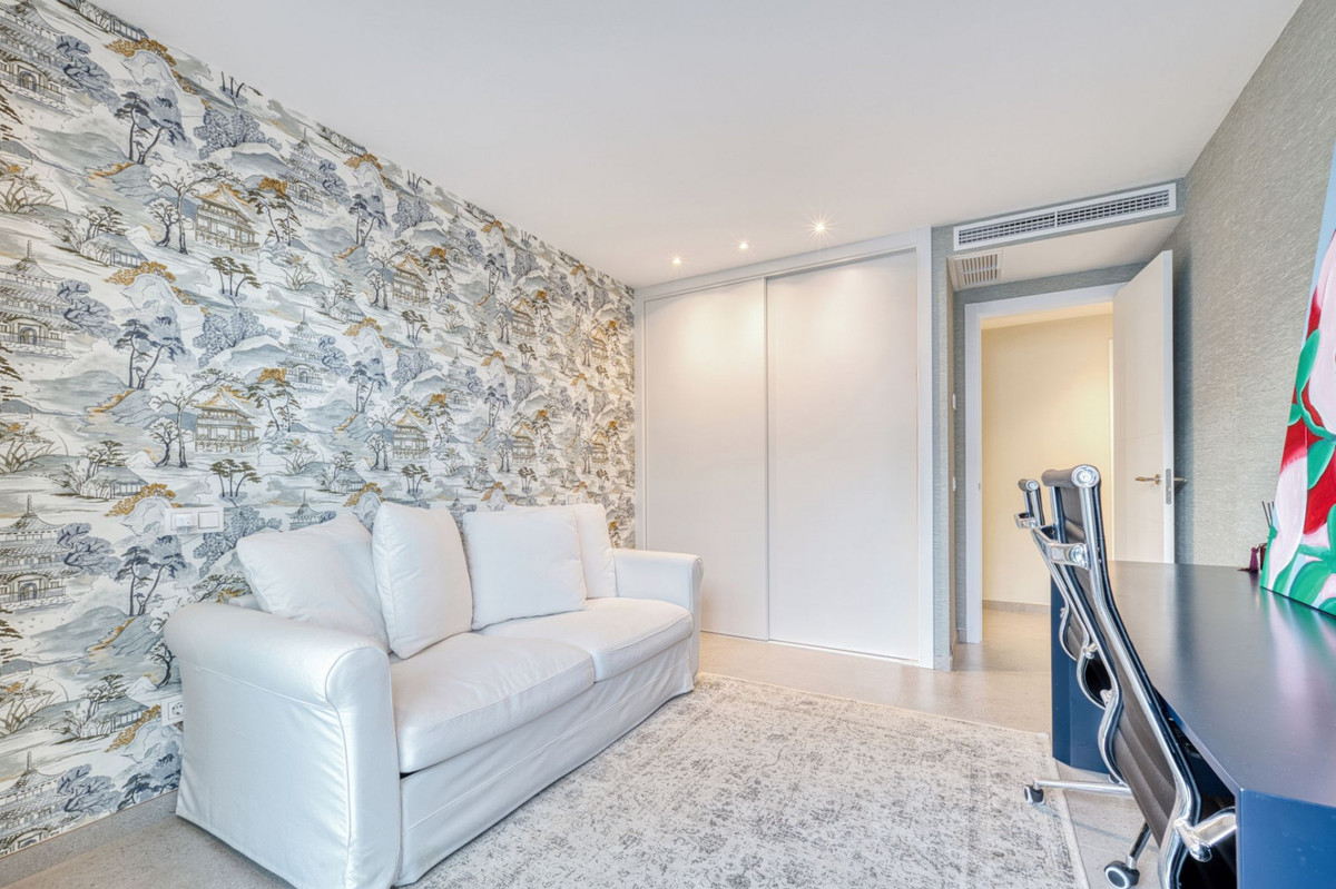 4 Bed Apartment for sale in San Pedro De Alcántara Costa Del Sol, Málaga, Spain