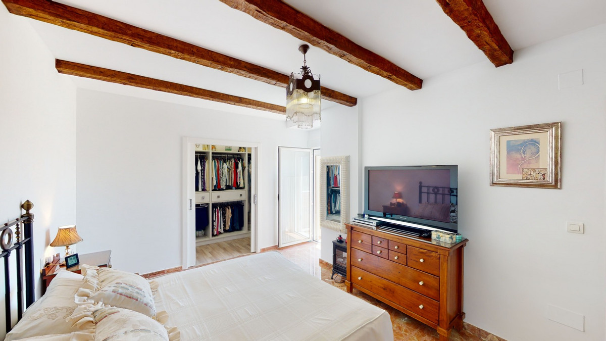 3 Bed Townhouse for sale in Torre Del Mar Costa Del Sol East, Málaga, Spain