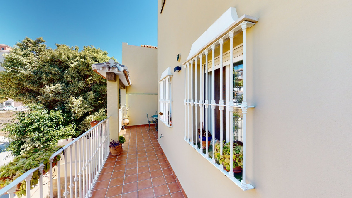 3 Bed Townhouse for sale in Torre Del Mar Costa Del Sol East, Málaga, Spain