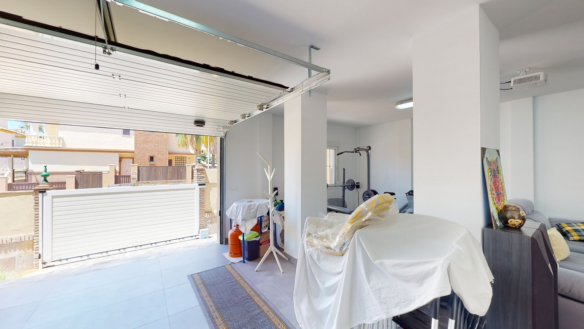 3 Bed Townhouse for sale in Torre Del Mar Costa Del Sol East, Málaga, Spain