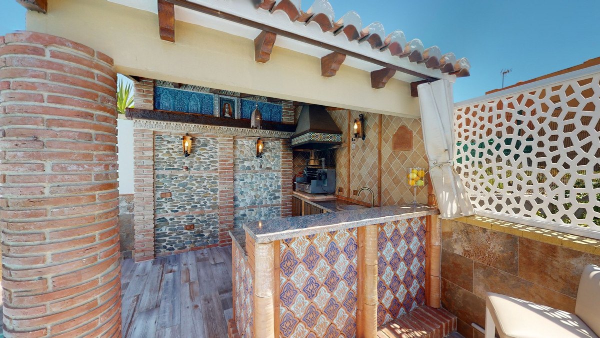 3 Bed Townhouse for sale in Torre Del Mar Costa Del Sol East, Málaga, Spain