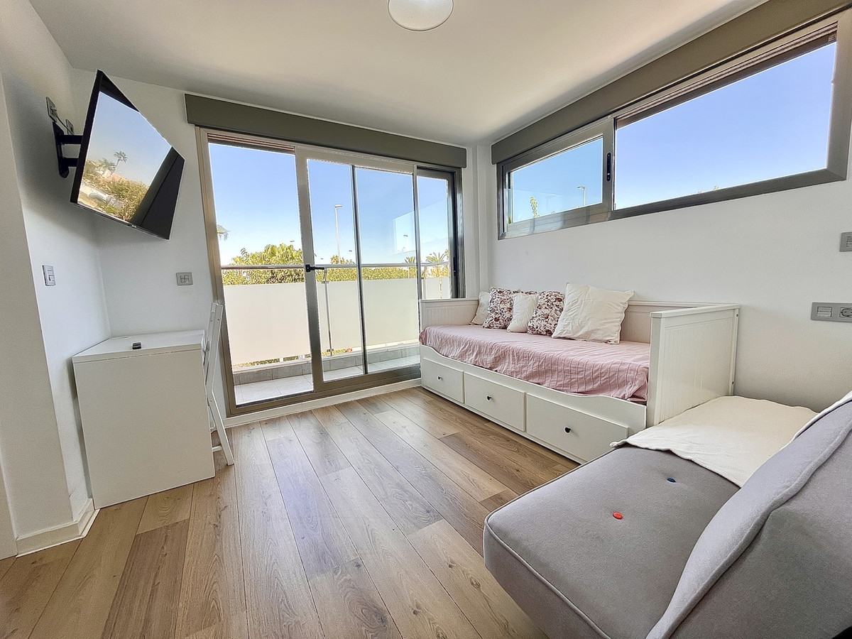 4 Bed Townhouse for sale in Torre De La Horadada Costa Blanca, Alicante, Spain