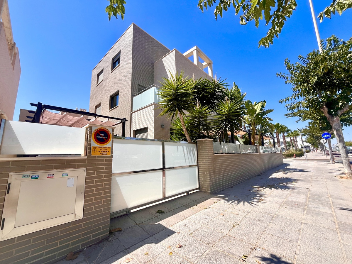 4 Bed Townhouse for sale in Torre De La Horadada Costa Blanca, Alicante, Spain