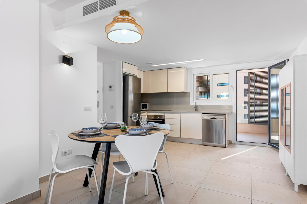 Se vende Apartamento Planta Media de 2 dormitorios en Costa Blanca, Alicante, España