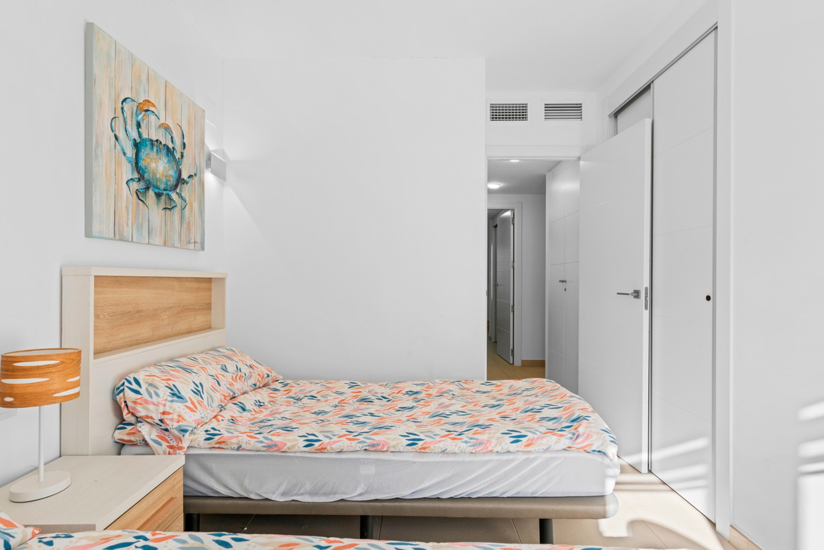 Se vende Apartamento Planta Media de 2 dormitorios en Costa Blanca, Alicante, España