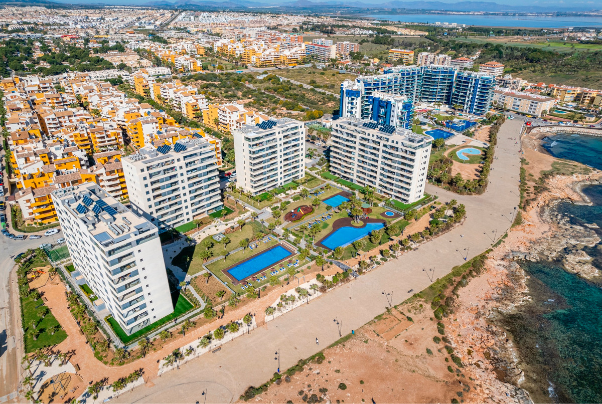 Se vende Apartamento Planta Media de 2 dormitorios en Costa Blanca, Alicante, España