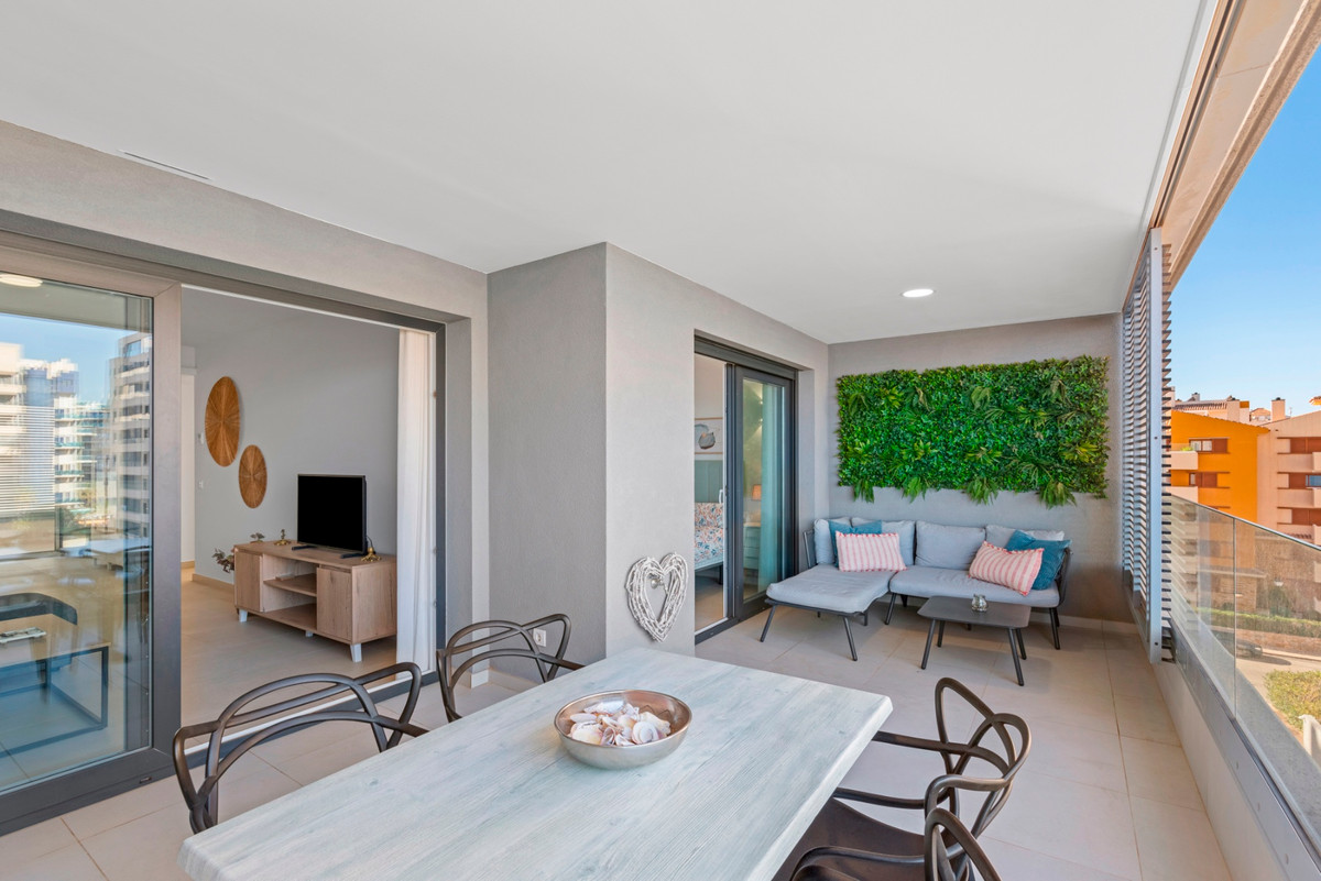 Se vende Apartamento Planta Media de 2 dormitorios en Costa Blanca, Alicante, España