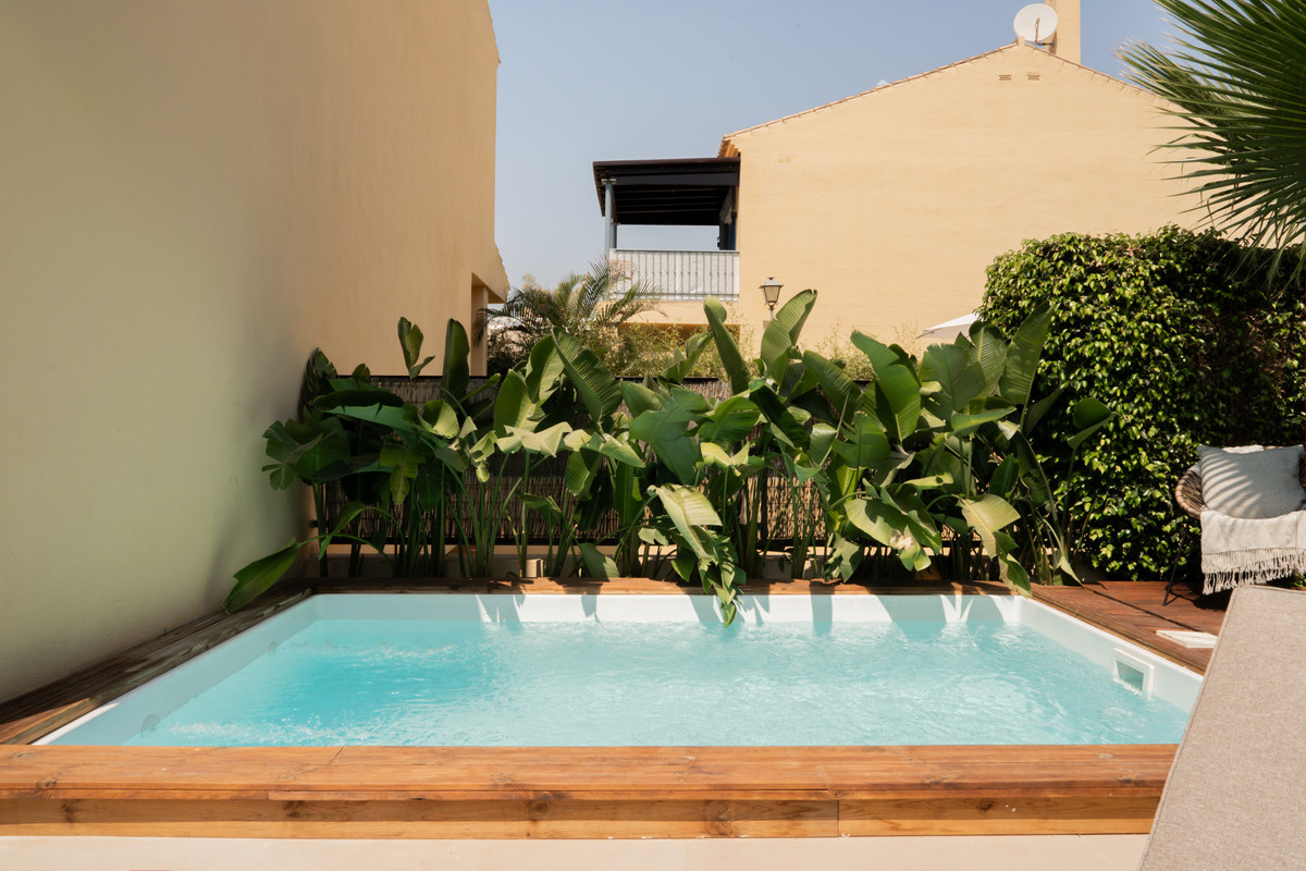 4 Bed Townhouse for sale in Puerto Banús Costa Del Sol, Málaga, Spain