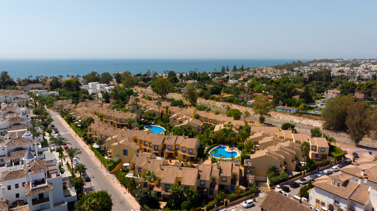 4 Bed Townhouse for sale in Puerto Banús Costa Del Sol, Málaga, Spain