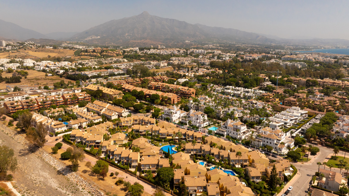 4 Bed Townhouse for sale in Puerto Banús Costa Del Sol, Málaga, Spain