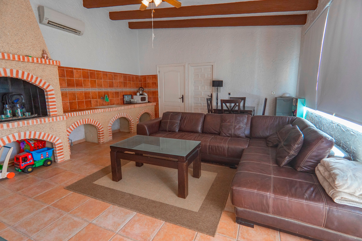 Se vende Villa - Chalet de 6 dormitorios en Costa Blanca, Alicante, España