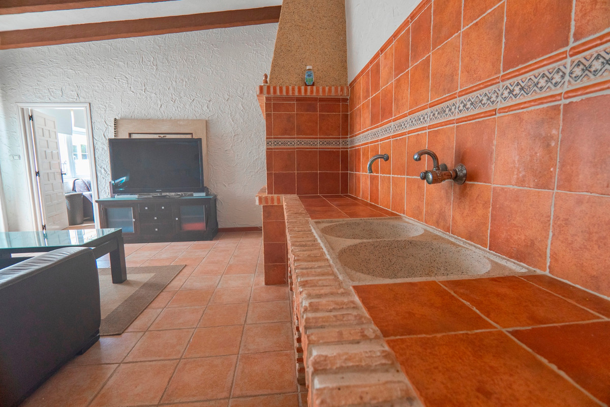 Se vende Villa - Chalet de 6 dormitorios en Costa Blanca, Alicante, España