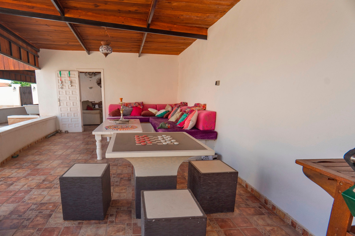 Se vende Villa - Chalet de 6 dormitorios en Costa Blanca, Alicante, España