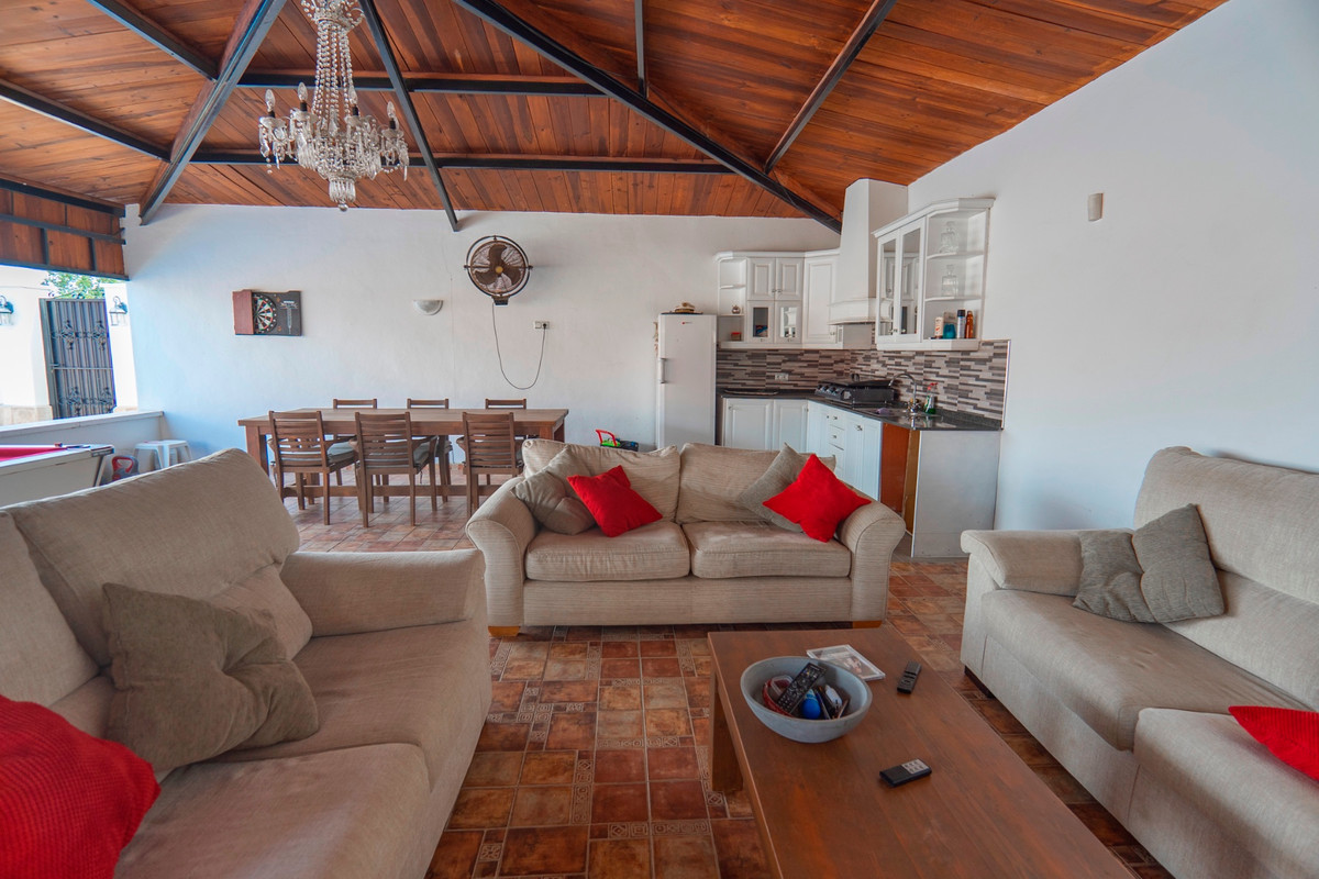 Se vende Villa - Chalet de 6 dormitorios en Costa Blanca, Alicante, España