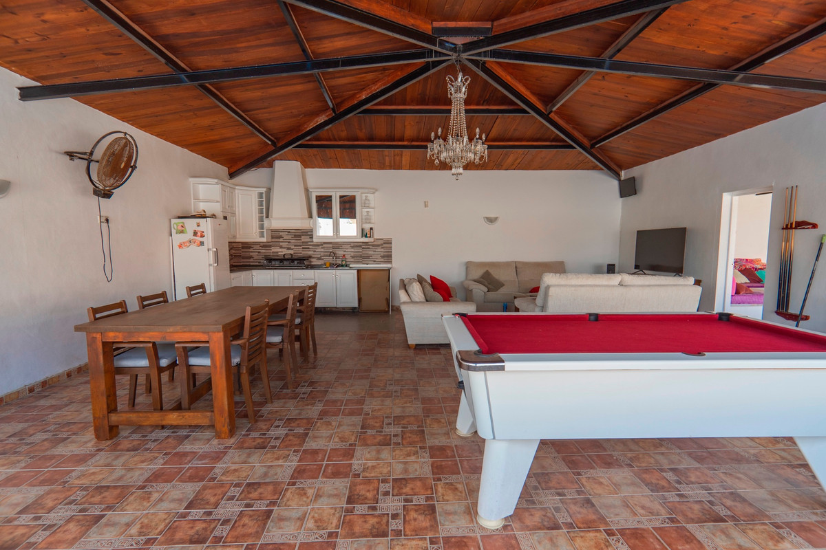 Se vende Villa - Chalet de 6 dormitorios en Costa Blanca, Alicante, España
