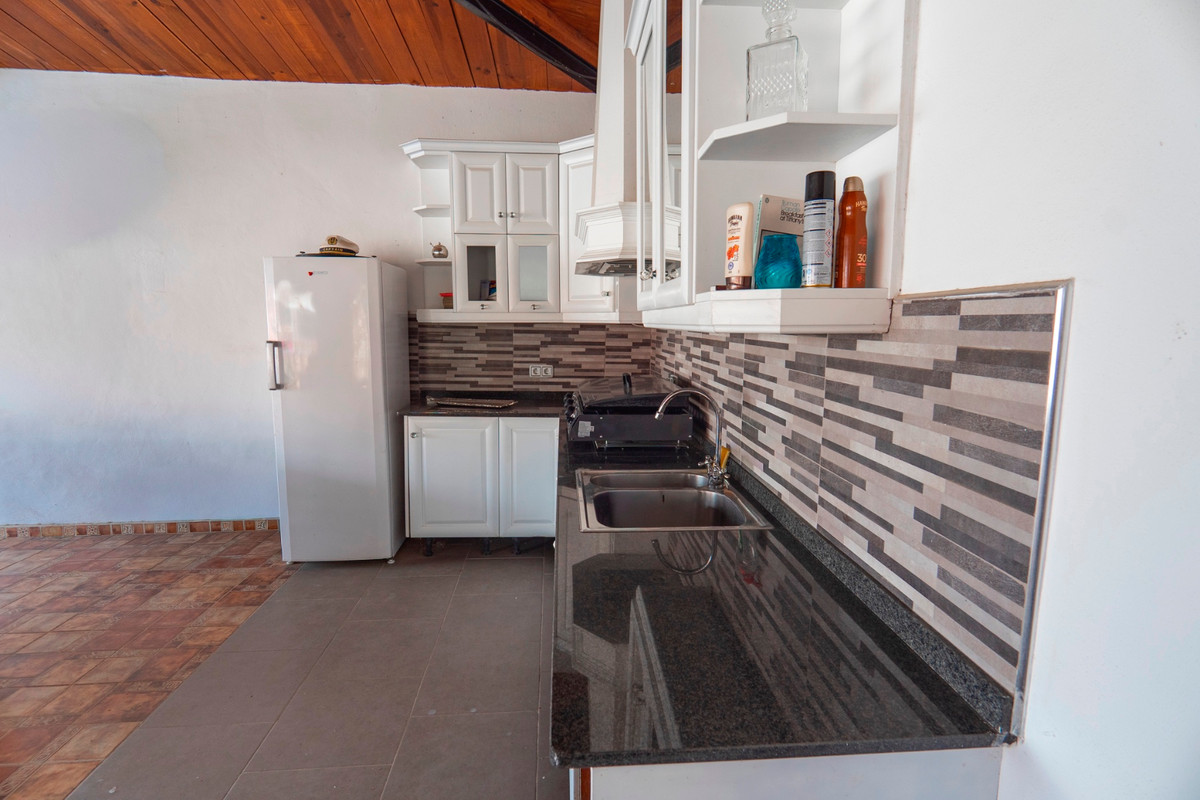 Se vende Villa - Chalet de 6 dormitorios en Costa Blanca, Alicante, España