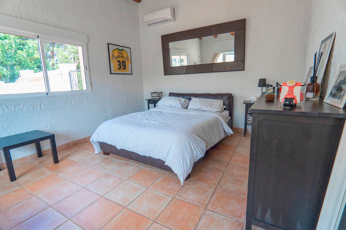 Se vende Villa - Chalet de 6 dormitorios en Costa Blanca, Alicante, España