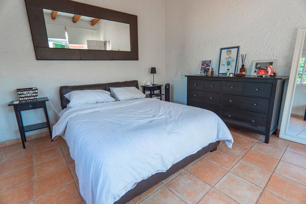 Se vende Villa - Chalet de 6 dormitorios en Costa Blanca, Alicante, España