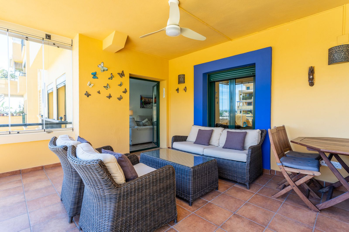 Se vende Apartamento Planta Media de 2 dormitorios en Costa Del Sol, Málaga, España
