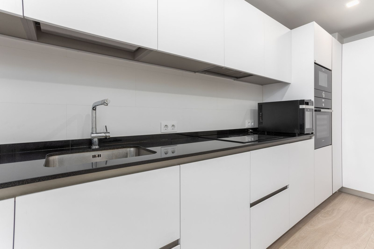 Se vende Apartamento Planta Media de 2 dormitorios en Costa Del Sol, Málaga, España