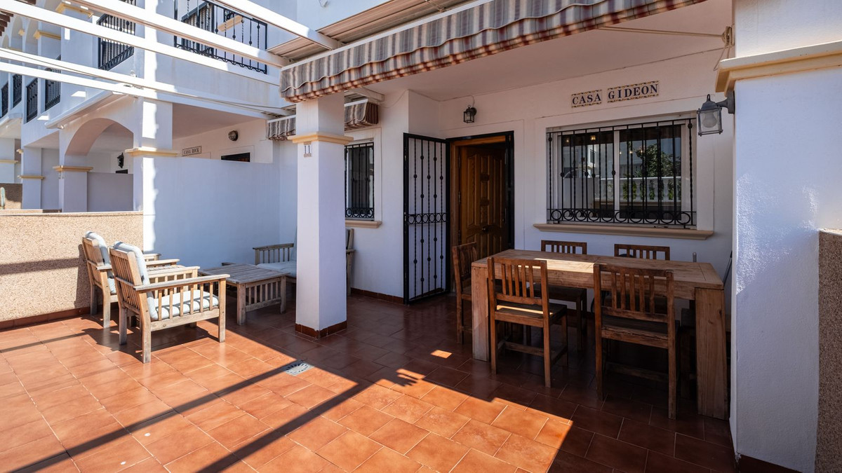 Se vende Apartamento Planta Baja de 2 dormitorios en Costa Blanca, Alicante, España