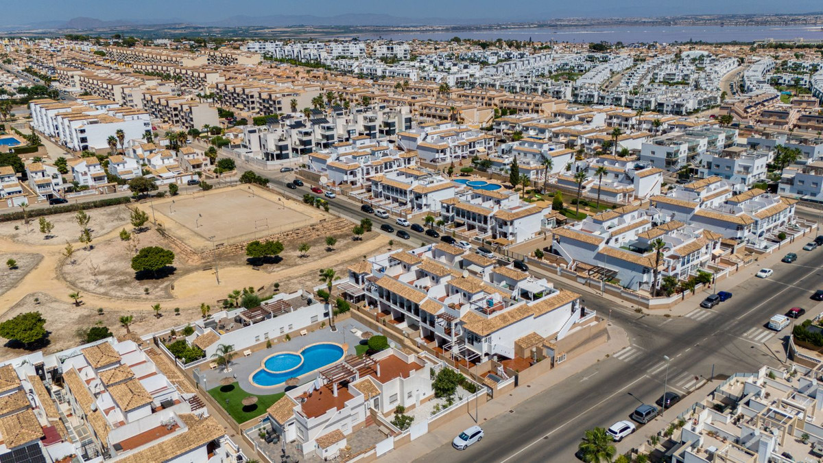 Se vende Apartamento Planta Baja de 2 dormitorios en Costa Blanca, Alicante, España