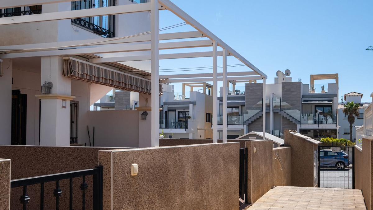 Se vende Apartamento Planta Baja de 2 dormitorios en Costa Blanca, Alicante, España