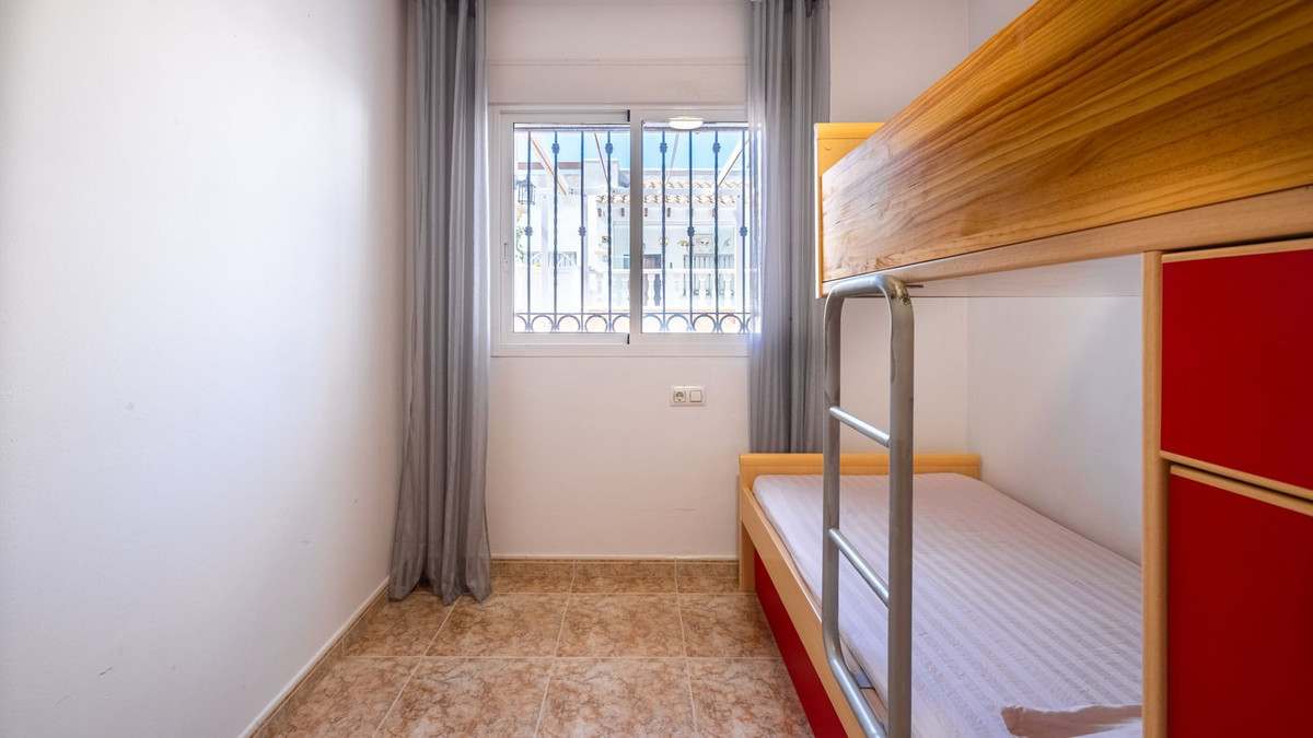 Se vende Apartamento Planta Baja de 2 dormitorios en Costa Blanca, Alicante, España