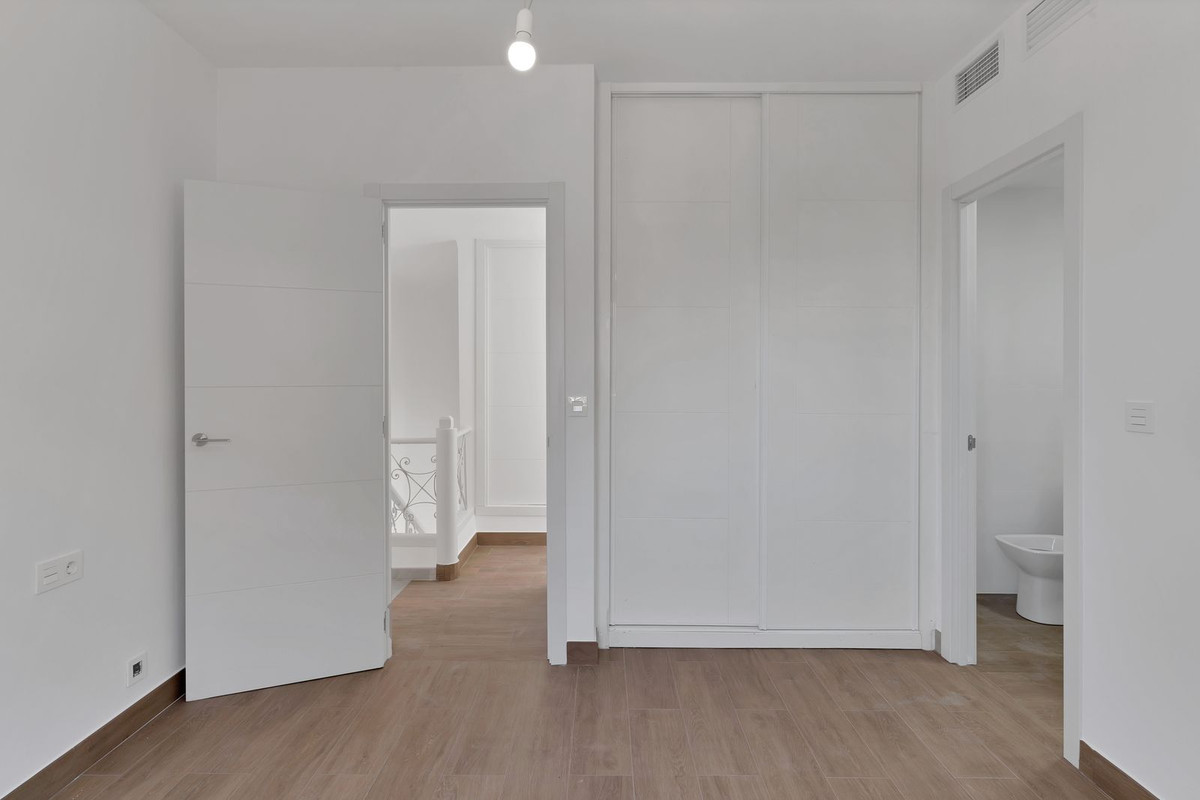 6 Bed Townhouse for sale in Málaga Centro Costa Del Sol, Málaga, Spain