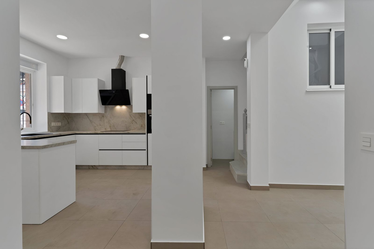 6 Bed Townhouse for sale in Málaga Centro Costa Del Sol, Málaga, Spain