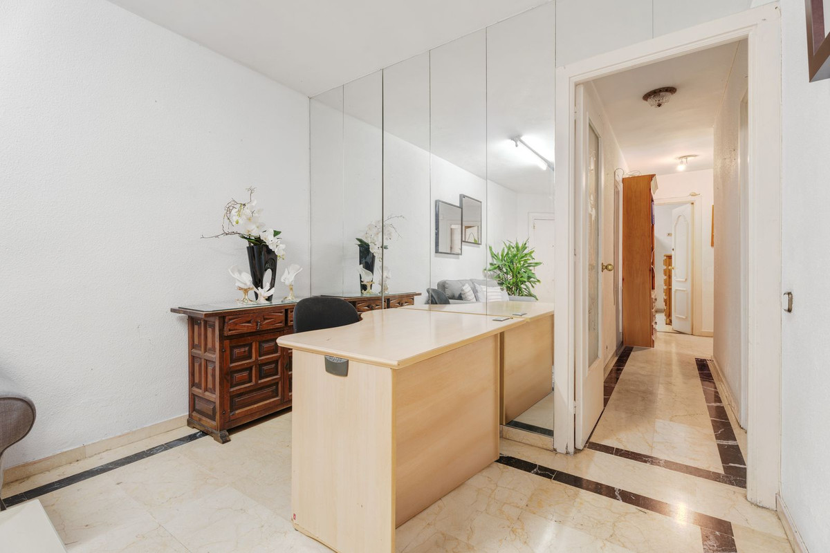 4 Bed Apartment for sale in Marbella Costa Del Sol, Málaga, Spain