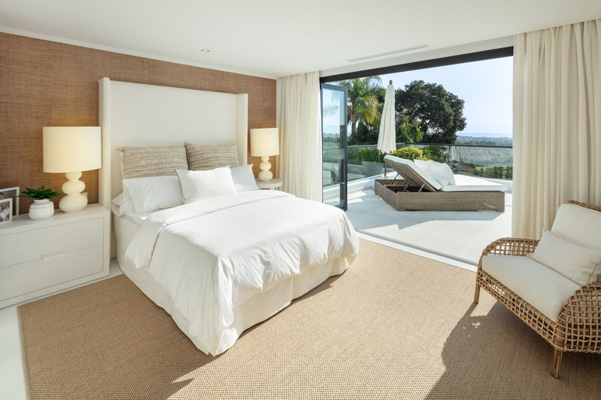 5 Bed Townhouse for sale in Marbella Costa Del Sol, Málaga, Spain