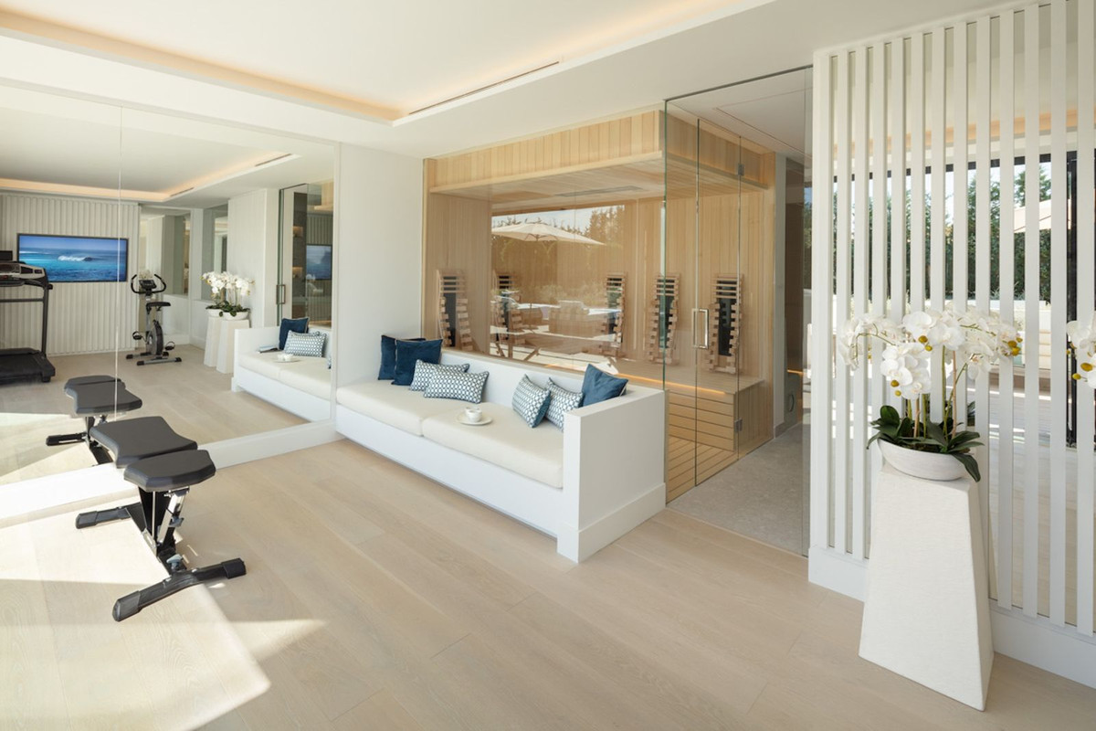 5 Bed Townhouse for sale in Marbella Costa Del Sol, Málaga, Spain