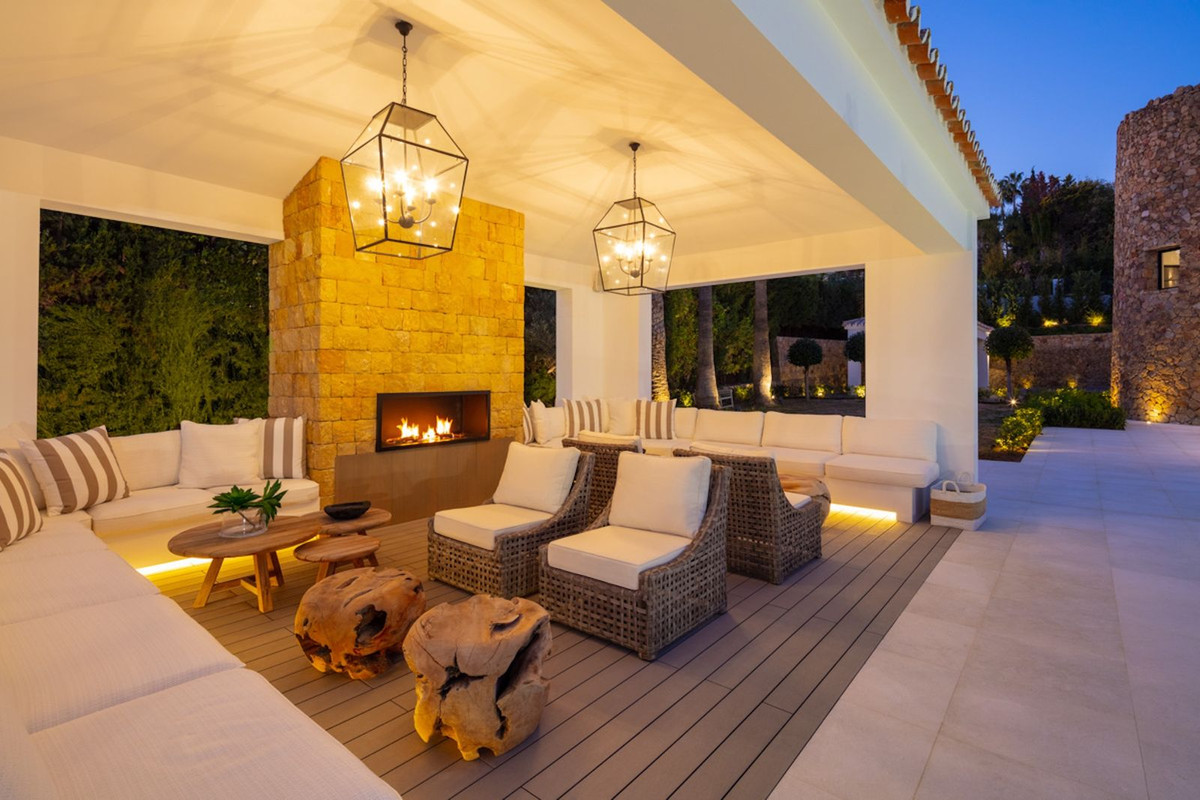 5 Bed Townhouse for sale in Marbella Costa Del Sol, Málaga, Spain