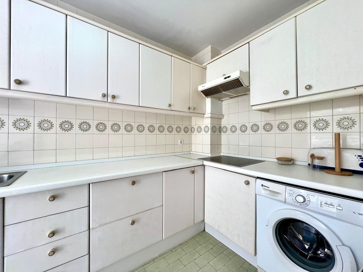 Se vende Apartamento en Planta Última de 3 dormitorios en Costa Del Sol, Málaga, España