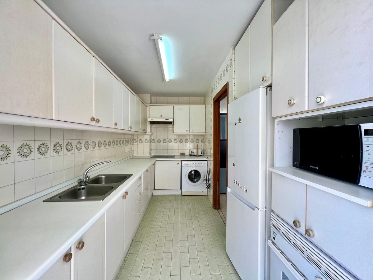 Se vende Apartamento en Planta Última de 3 dormitorios en Costa Del Sol, Málaga, España