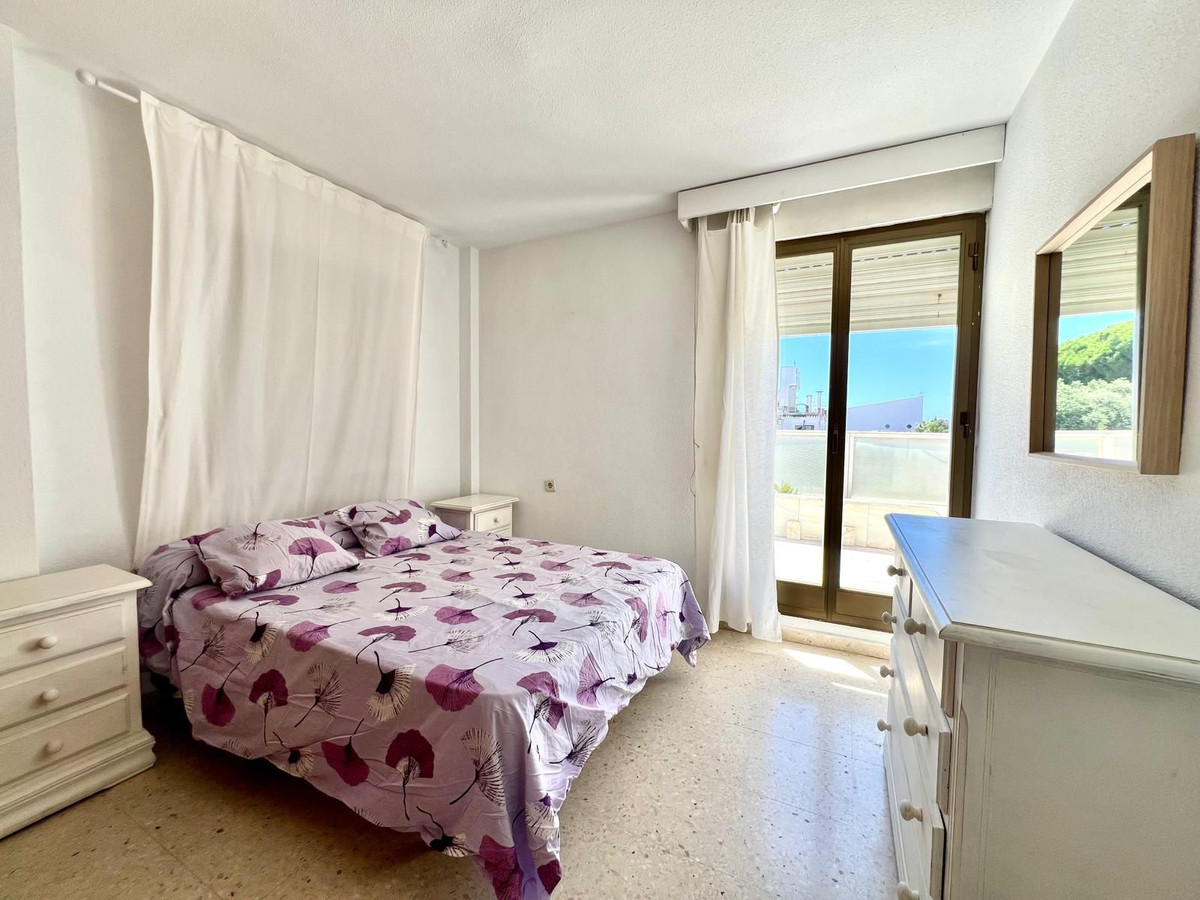 Se vende Apartamento en Planta Última de 3 dormitorios en Costa Del Sol, Málaga, España