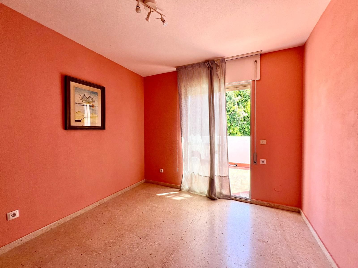 Se vende Apartamento en Planta Última de 3 dormitorios en Costa Del Sol, Málaga, España