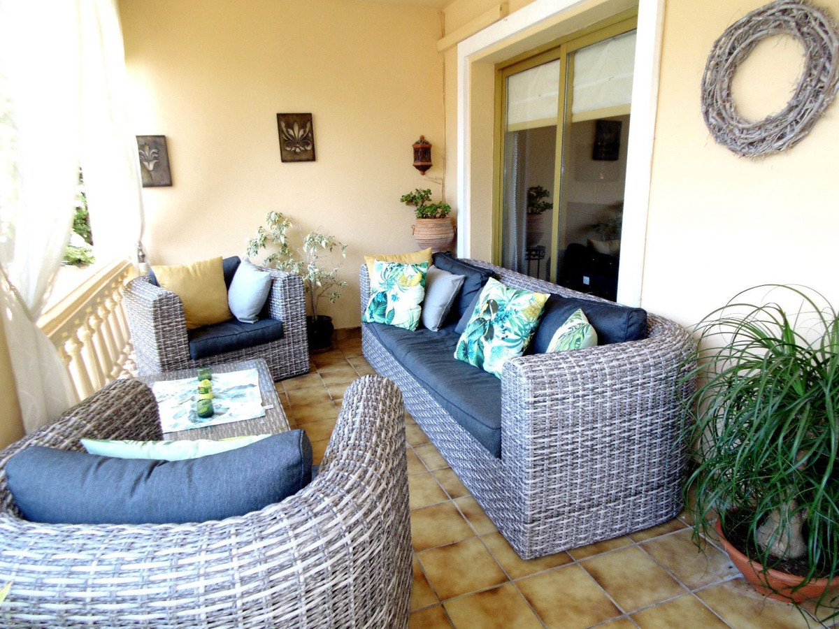 4 Bed Townhouse for sale in Sierrezuela Costa Del Sol, Málaga, Spain