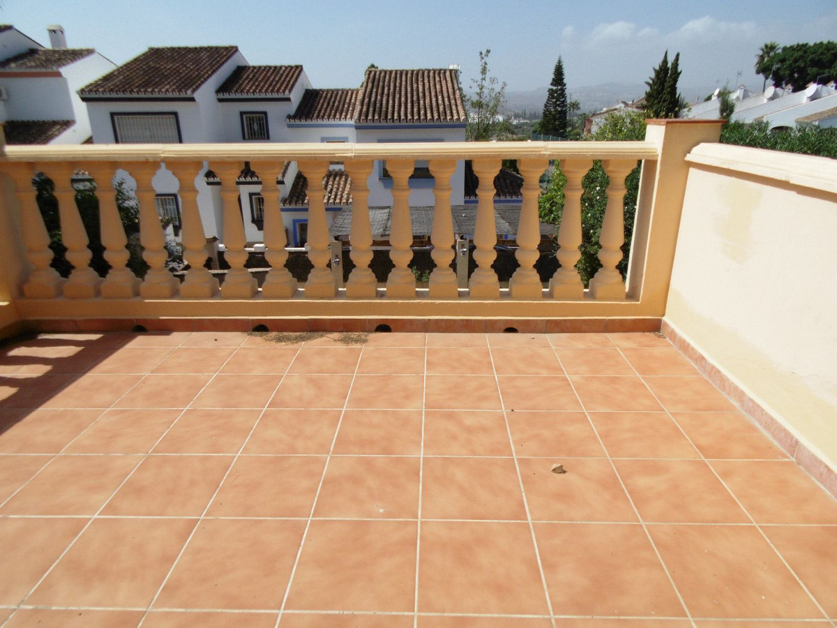 4 Bed Townhouse for sale in Sierrezuela Costa Del Sol, Málaga, Spain