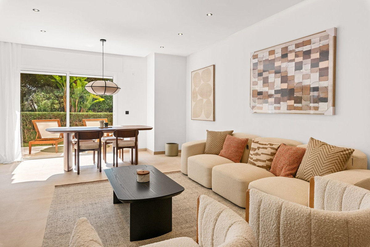 3 Bed Apartment for sale in Nueva Andalucía Costa Del Sol, Málaga, Spain