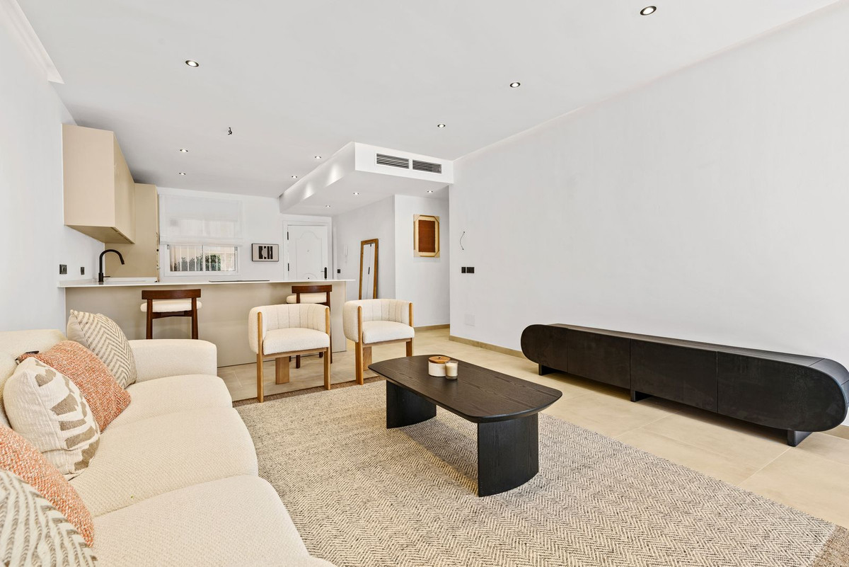 3 Bed Apartment for sale in Nueva Andalucía Costa Del Sol, Málaga, Spain
