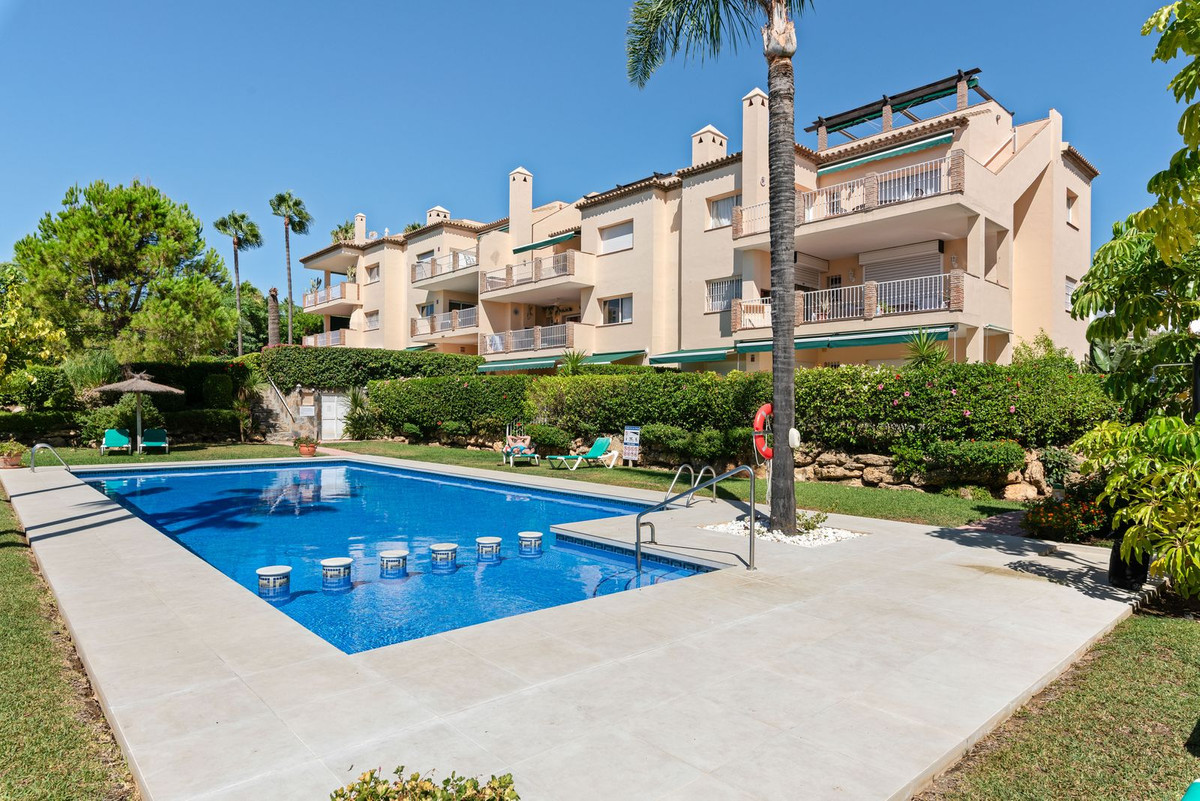 3 Bed Apartment for sale in Nueva Andalucía Costa Del Sol, Málaga, Spain