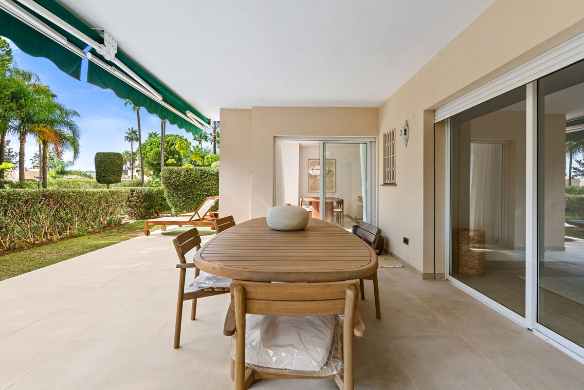 3 Bed Apartment for sale in Nueva Andalucía Costa Del Sol, Málaga, Spain