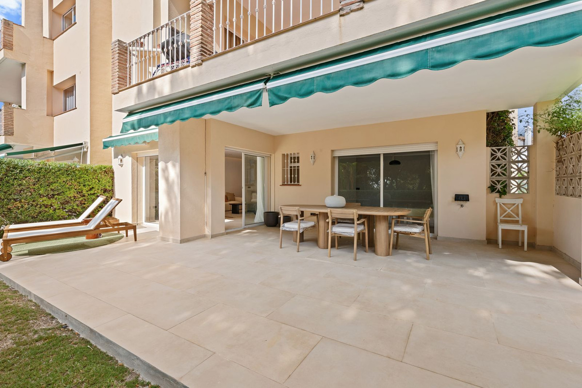 3 Bed Apartment for sale in Nueva Andalucía Costa Del Sol, Málaga, Spain