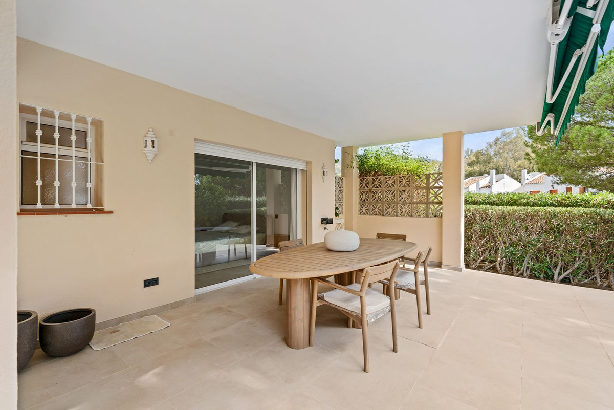 3 Bed Apartment for sale in Nueva Andalucía Costa Del Sol, Málaga, Spain